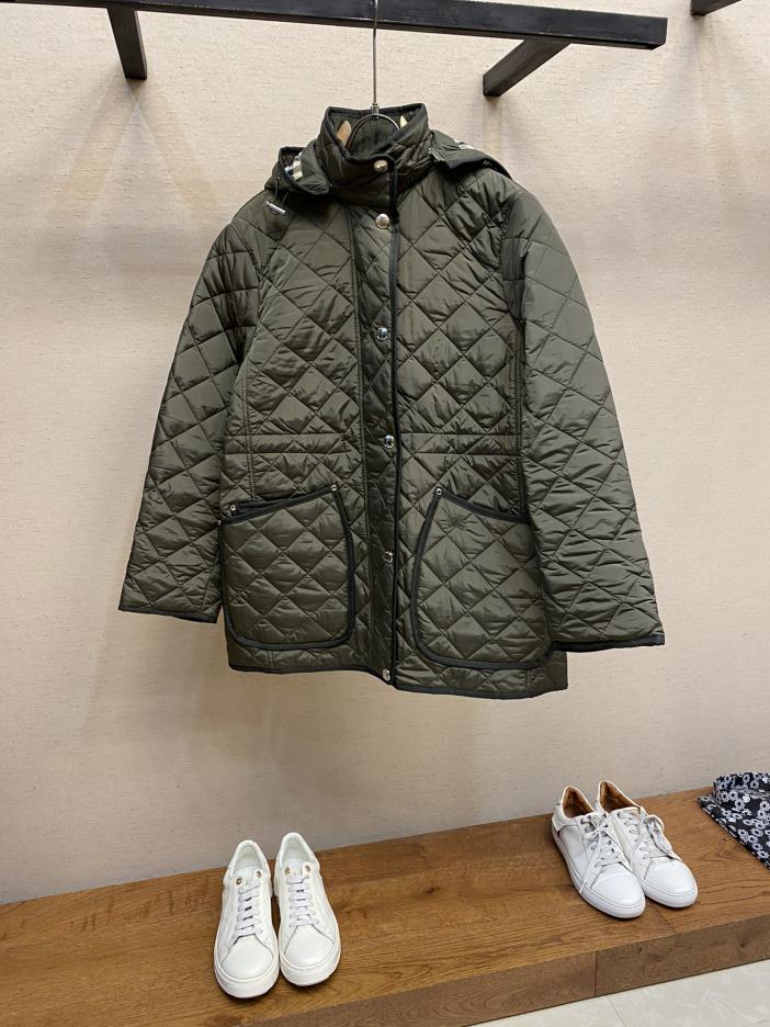 designer,replica,clothing,fake,1:1,lv,luxury,high quality Burberry new quilted diamond hooded coat designer,replica,clothing,fake,1:1,lv,luxury,high quality Burberry new quilted diamond hooded coat
