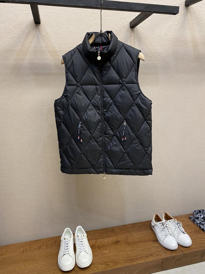 designer,replica,clothing,fake,1:1,lv,luxury,high quality Moncler new down vest designer,replica,clothing,fake,1:1,lv,luxury,high quality Moncler new down vest
