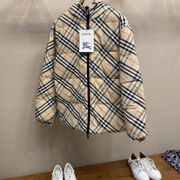 designer,replica,clothing,fake,1:1,lv,luxury,high quality Burberry double-sided plaid down jacket