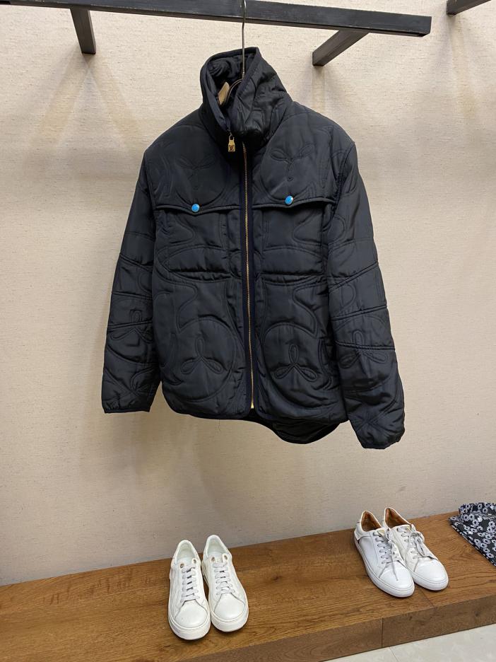 designer,replica,clothing,fake,1:1,lv,luxury,high quality LV new shirt style jacket designer,replica,clothing,fake,1:1,lv,luxury,high quality LV new shirt style jacket