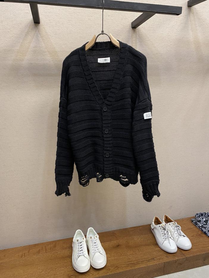 designer,replica,clothing,fake,1:1,lv,luxury,high quality MM6 new cardigan, same style for men and women designer,replica,clothing,fake,1:1,lv,luxury,high quality MM6 new cardigan, same style for men and women