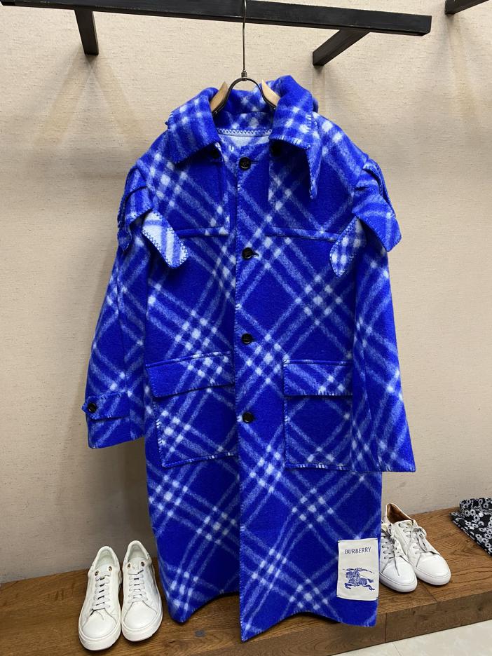 designer,replica,clothing,fake,1:1,lv,luxury,high quality Burberry Cavalier Coat designer,replica,clothing,fake,1:1,lv,luxury,high quality Burberry Cavalier Coat