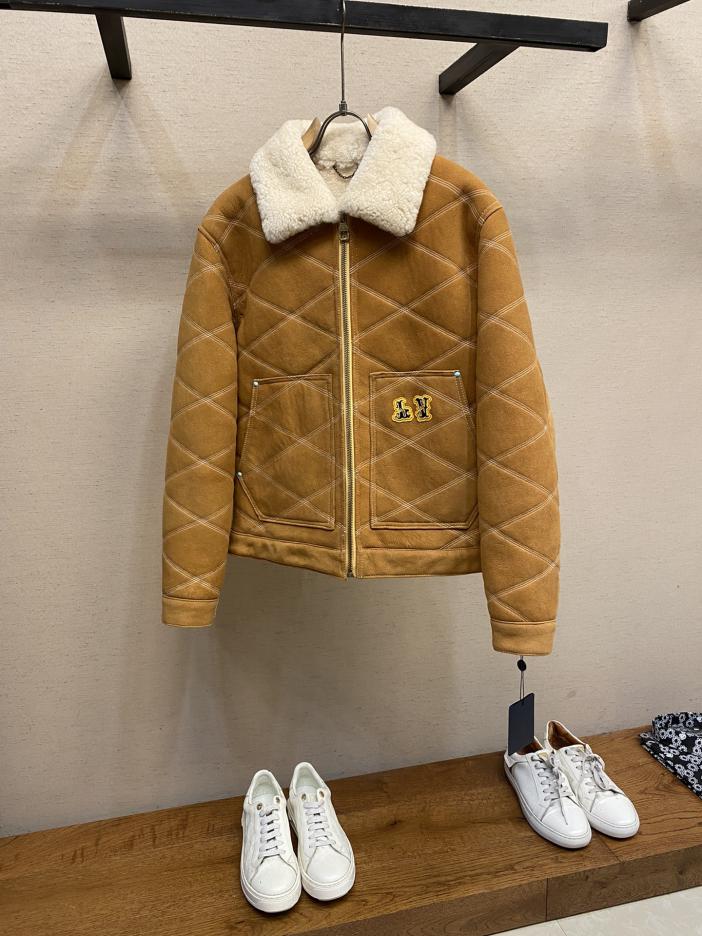 designer,replica,clothing,fake,1:1,lv,luxury,high quality LV new fur jacket designer,replica,clothing,fake,1:1,lv,luxury,high quality LV new fur jacket