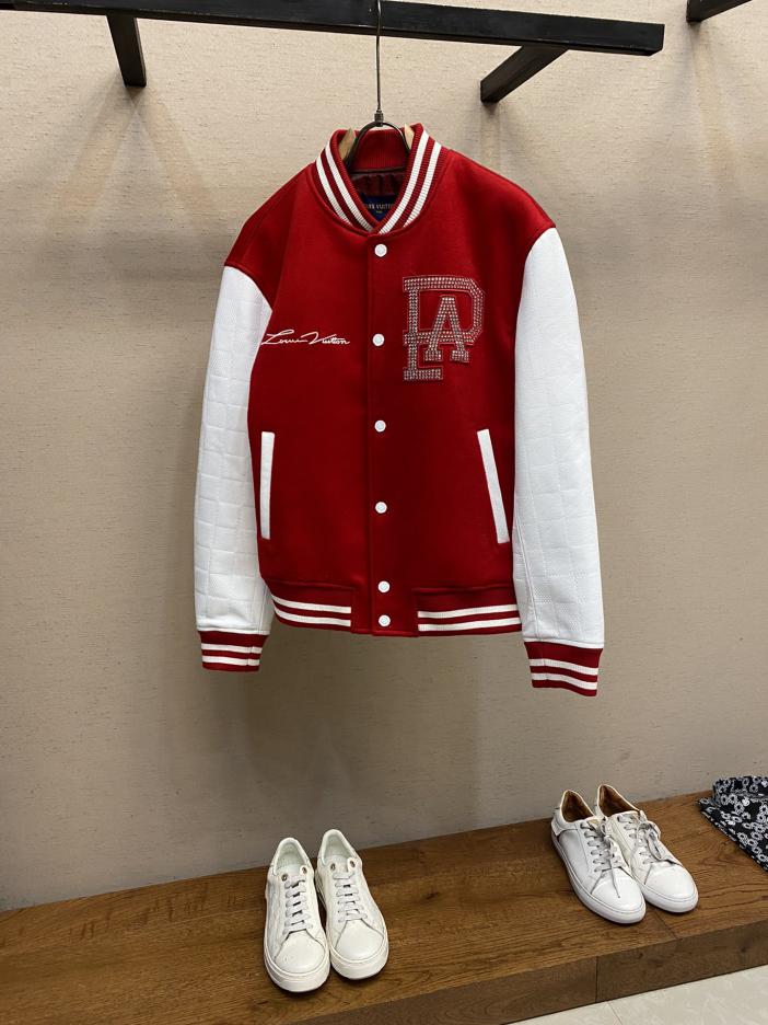 designer,replica,clothing,fake,1:1,lv,luxury,high quality LV new men’s baseball jacket with denim material and leather sleeves designer,replica,clothing,fake,1:1,lv,luxury,high quality LV new men’s baseball jacket with denim material and leather sleeves