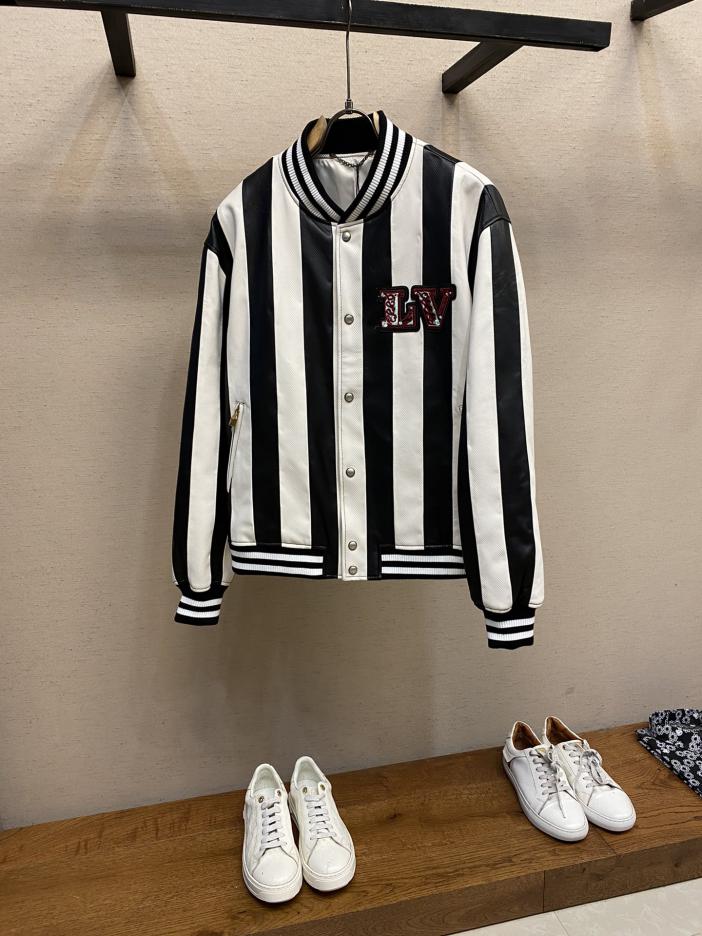 designer,replica,clothing,fake,1:1,lv,luxury,high quality LV Men’s Two Tone Vertical Stripe Pattern Python Leather Bomber Jacket designer,replica,clothing,fake,1:1,lv,luxury,high quality LV Men’s Two Tone Vertical Stripe Pattern Python Leather Bomber Jacket
