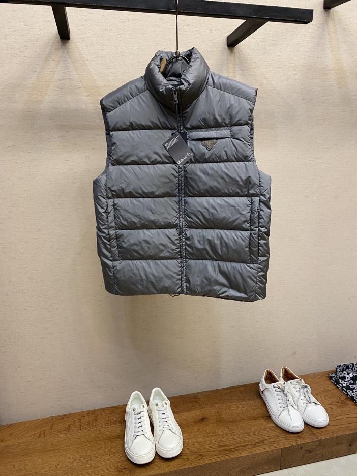 designer,replica,clothing,fake,1:1,lv,luxury,high quality Prada down vest designer,replica,clothing,fake,1:1,lv,luxury,high quality Prada down vest