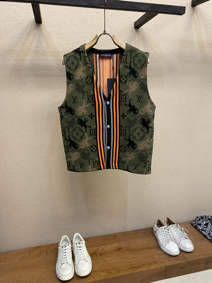 designer,replica,clothing,fake,1:1,lv,luxury,high quality LV wool suit vest designer,replica,clothing,fake,1:1,lv,luxury,high quality LV wool suit vest