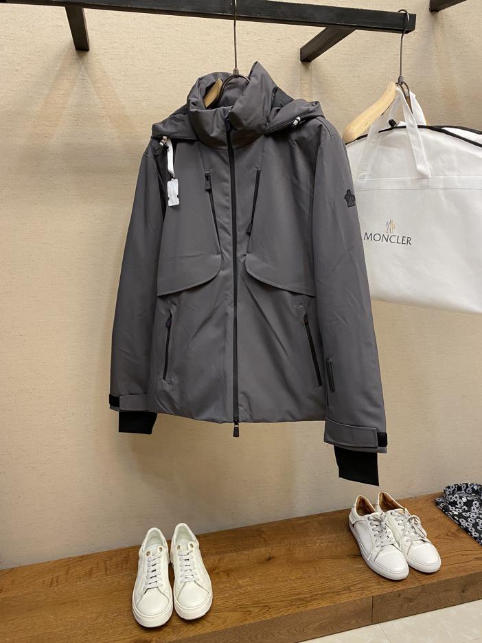 designer,replica,clothing,fake,1:1,lv,luxury,high quality Moncler recco outdoor down jacket designer,replica,clothing,fake,1:1,lv,luxury,high quality Moncler recco outdoor down jacket