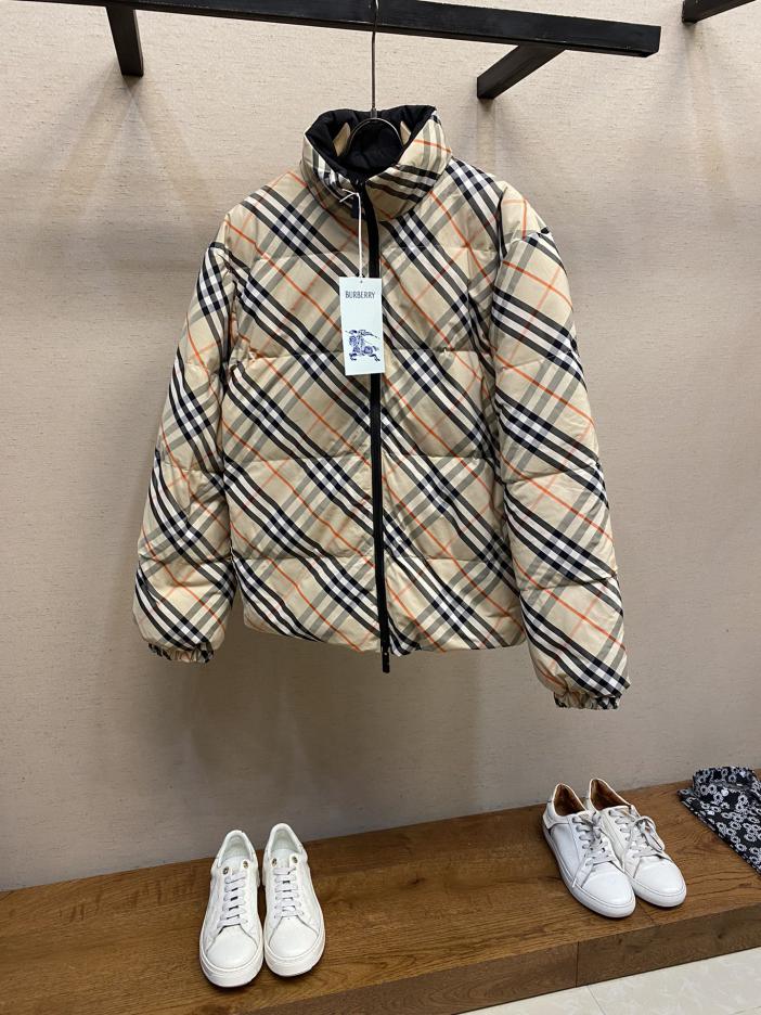 designer,replica,clothing,fake,1:1,lv,luxury,high quality Burberry reversible down vest designer,replica,clothing,fake,1:1,lv,luxury,high quality Burberry reversible down vest
