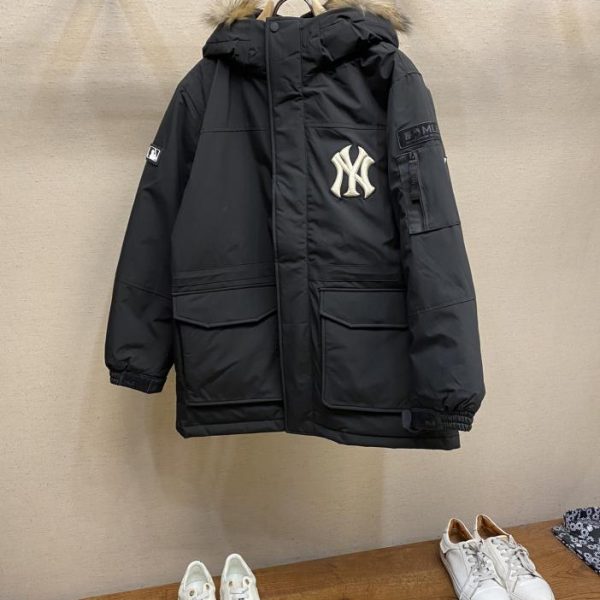 designer,replica,clothing,fake,1:1,lv,luxury,high quality New York Yankees logo mid-length down jacket for men and women