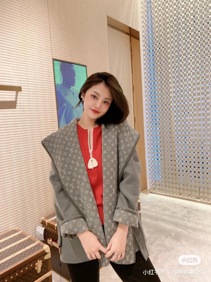 designer,replica,clothing,fake,1:1,lv,luxury,high quality LV monogram wool bathrobe style hooded coat designer,replica,clothing,fake,1:1,lv,luxury,high quality LV monogram wool bathrobe style hooded coat