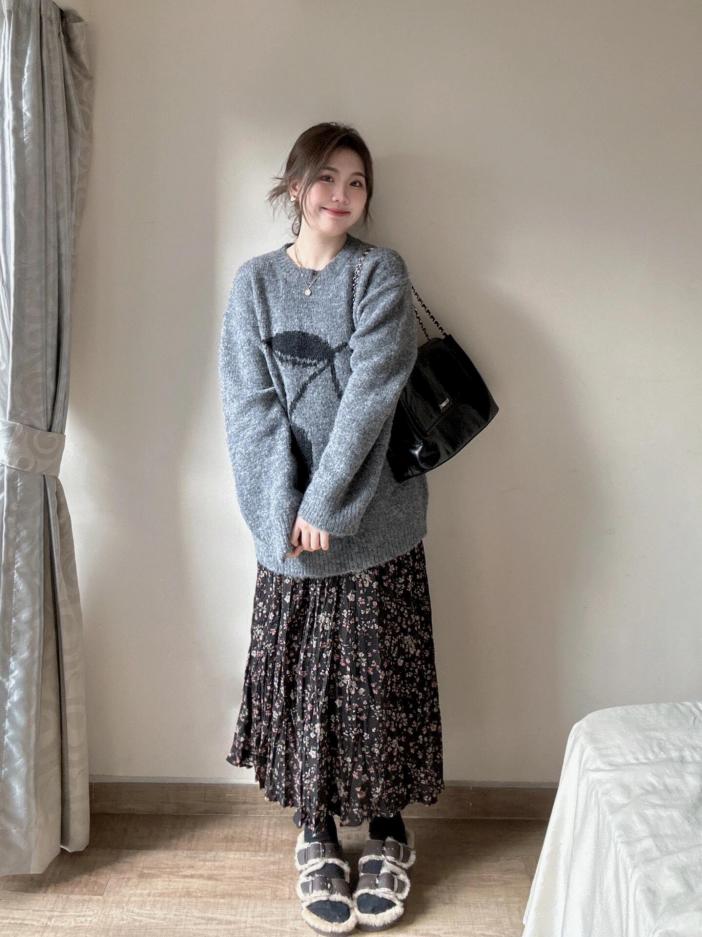designer,replica,clothing,fake,1:1,lv,luxury,high quality IMM 24 autumn and winter sweater designer,replica,clothing,fake,1:1,lv,luxury,high quality IMM 24 autumn and winter sweater