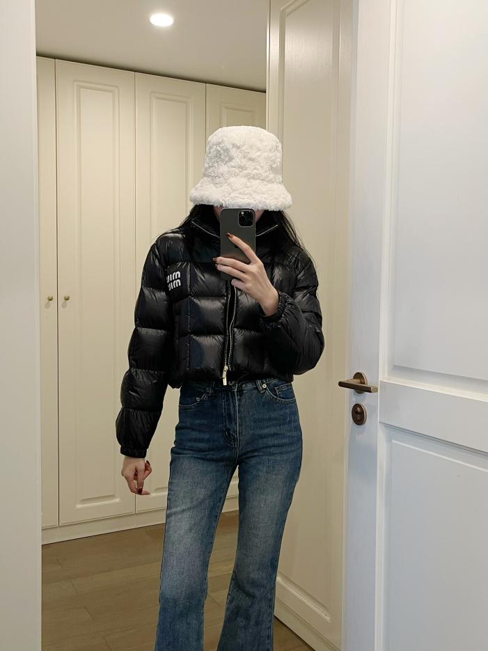 designer,replica,clothing,fake,1:1,lv,luxury,high quality MiuMiuu new classic jacket down jacket new style designer,replica,clothing,fake,1:1,lv,luxury,high quality MiuMiuu new classic jacket down jacket new style