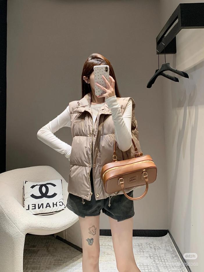 designer,replica,clothing,fake,1:1,lv,luxury,high quality MiuMiu down vest jacket designer,replica,clothing,fake,1:1,lv,luxury,high quality MiuMiu down vest jacket