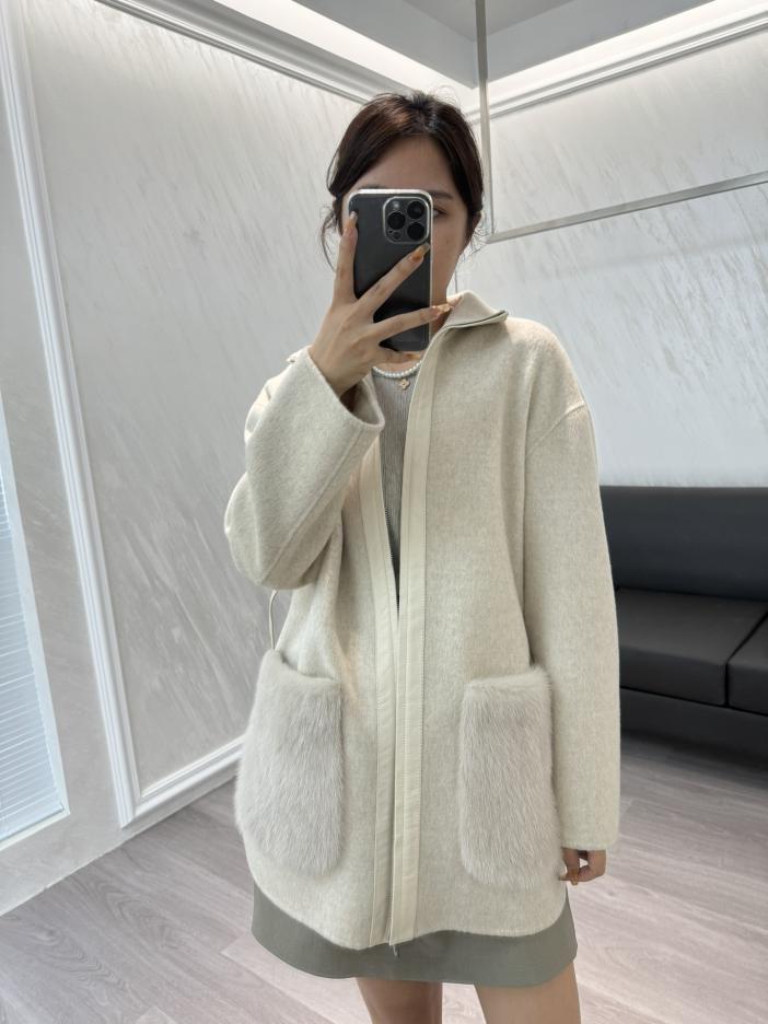 designer,replica,clothing,fake,1:1,lv,luxury,high quality Loro pinana 100% cashmere coat designer,replica,clothing,fake,1:1,lv,luxury,high quality Loro pinana 100% cashmere coat
