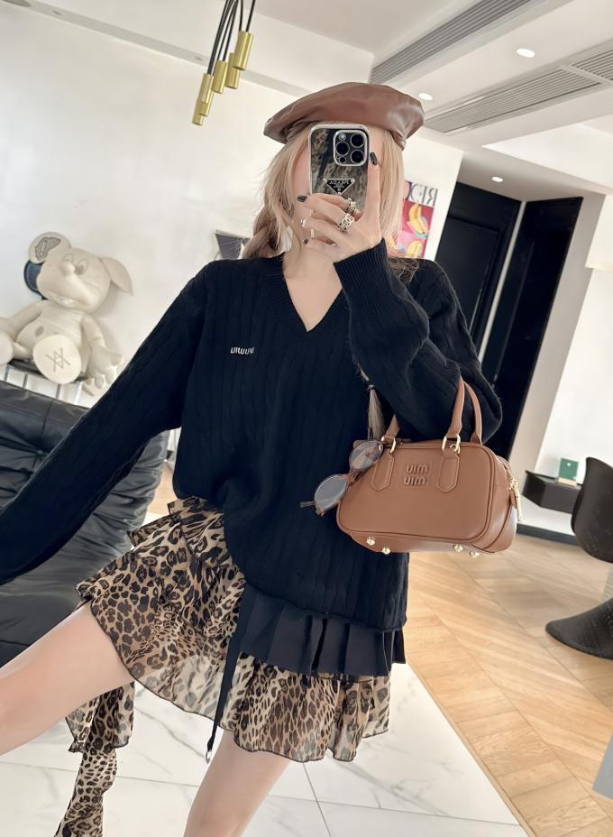 designer,replica,clothing,fake,1:1,lv,luxury,high quality MiuMiu new style twist knitted top designer,replica,clothing,fake,1:1,lv,luxury,high quality MiuMiu new style twist knitted top
