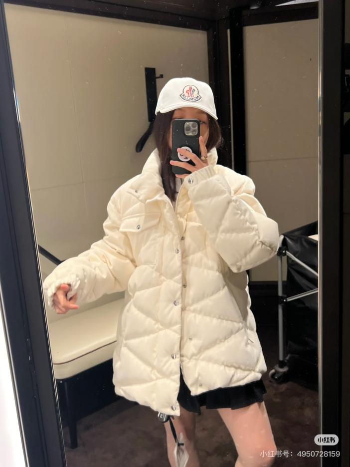 designer,replica,clothing,fake,1:1,lv,luxury,high quality Moncler new corduroy rhombus down jacket designer,replica,clothing,fake,1:1,lv,luxury,high quality Moncler new corduroy rhombus down jacket