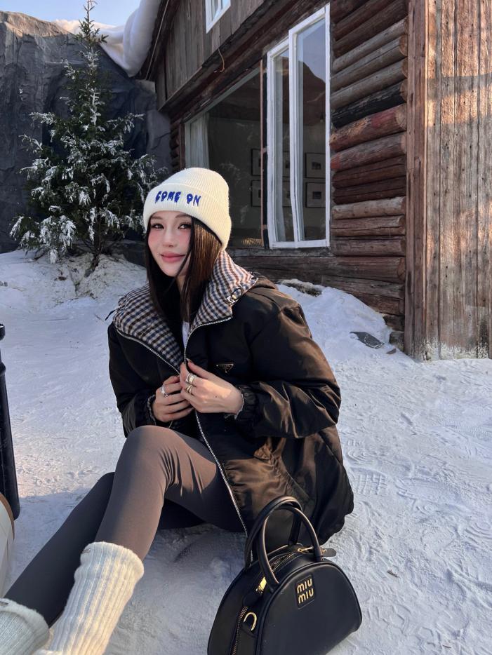 designer,replica,clothing,fake,1:1,lv,luxury,high quality Prada’s new reversible down jacket, same style for men and women designer,replica,clothing,fake,1:1,lv,luxury,high quality Prada’s new reversible down jacket, same style for men and women