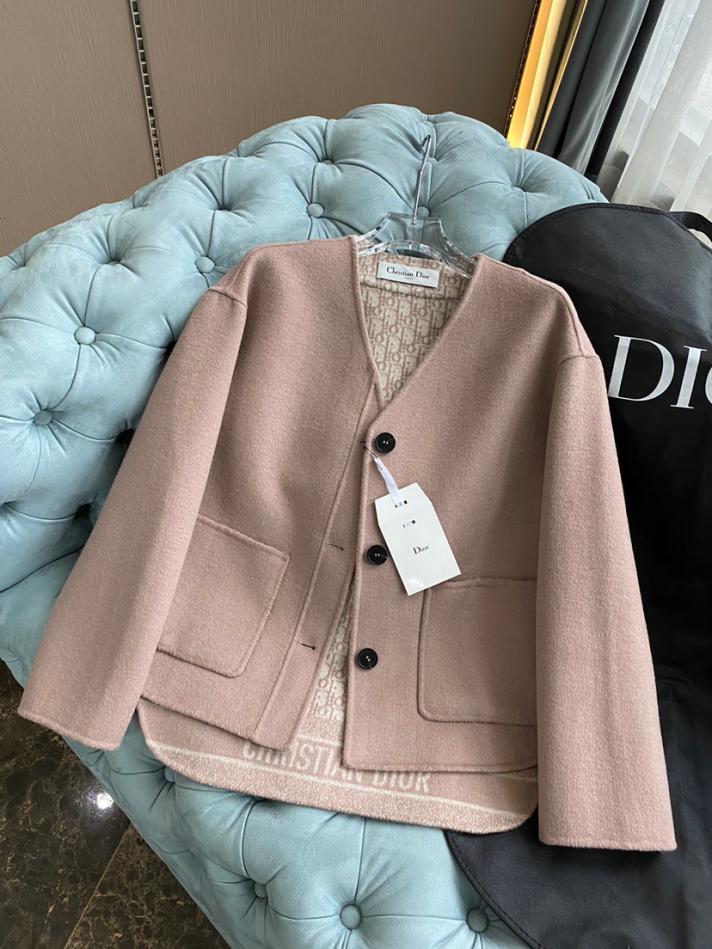 designer,replica,clothing,fake,1:1,lv,luxury,high quality Double-sided woolen collar short wool coat designer,replica,clothing,fake,1:1,lv,luxury,high quality Double-sided woolen collar short wool coat