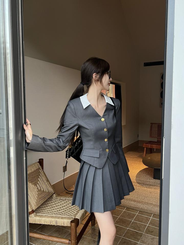 designer,replica,clothing,fake,1:1,lv,luxury,high quality loewe new long-sleeved V-neck blazer designer,replica,clothing,fake,1:1,lv,luxury,high quality loewe new long-sleeved V-neck blazer