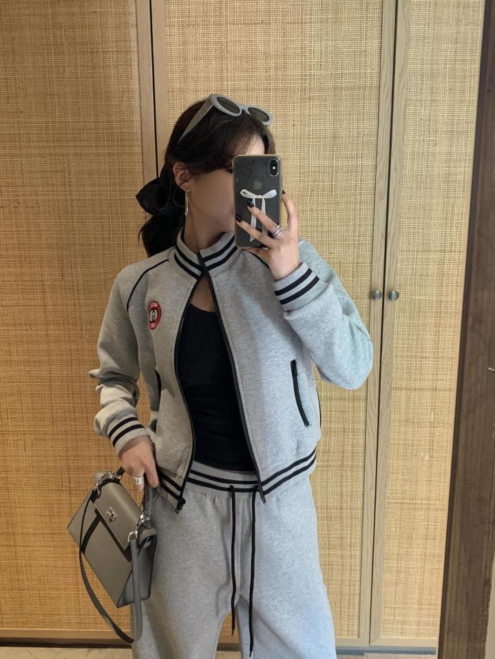designer,replica,clothing,fake,1:1,lv,luxury,high quality Gucci new casual jacket with elastic waist straight pants suit designer,replica,clothing,fake,1:1,lv,luxury,high quality Gucci new casual jacket with elastic waist straight pants suit