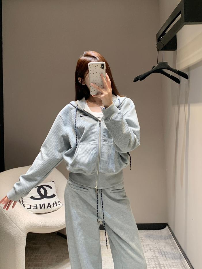 designer,replica,clothing,fake,1:1,lv,luxury,high quality Miumu new jacket casual pants suit designer,replica,clothing,fake,1:1,lv,luxury,high quality Miumu new jacket casual pants suit