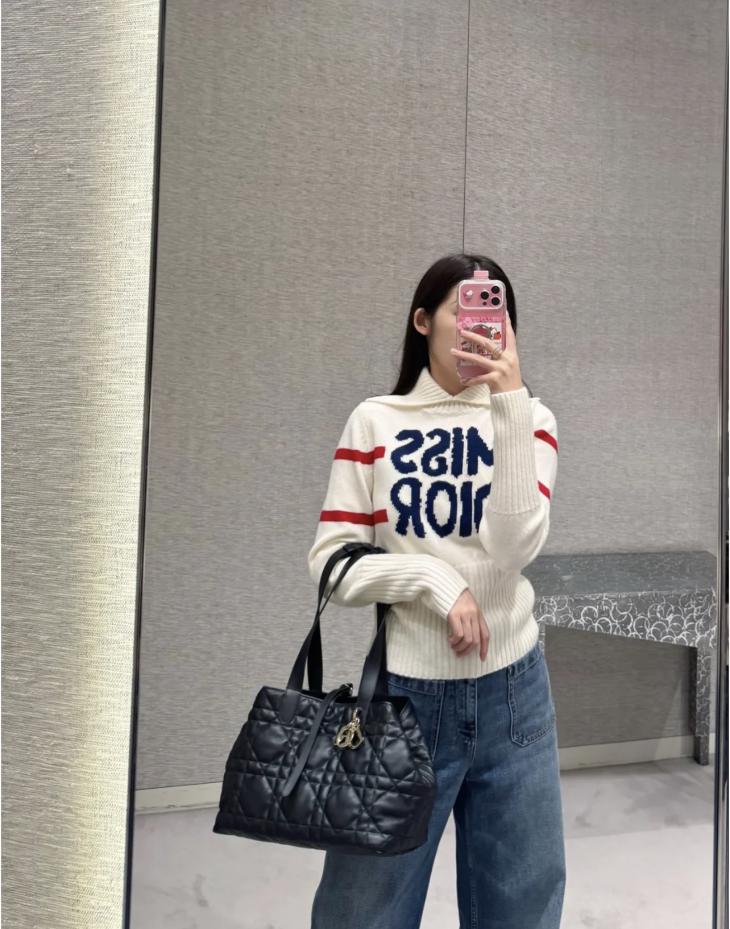 designer,replica,clothing,fake,1:1,lv,luxury,high quality Dior new ski series pullover sweater designer,replica,clothing,fake,1:1,lv,luxury,high quality Dior new ski series pullover sweater