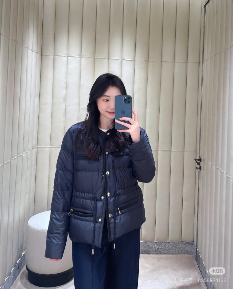 designer,replica,clothing,fake,1:1,lv,luxury,high quality Moncler new round neck short down jacket designer,replica,clothing,fake,1:1,lv,luxury,high quality Moncler new round neck short down jacket