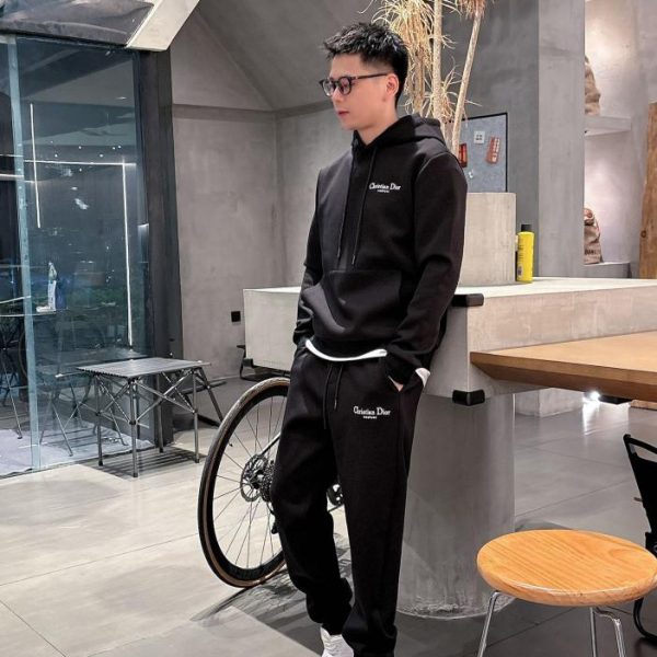 designer,replica,clothing,fake,1:1,lv,luxury,high quality Fendi’s latest casual hooded pullover sweatshirt suit