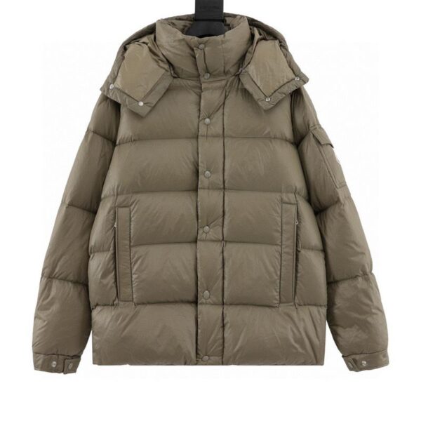designer,replica,clothing,fake,1:1,lv,luxury,high quality Moncler 70th Anniversary Limited Edition Short Down Jacket (Fendi 95)