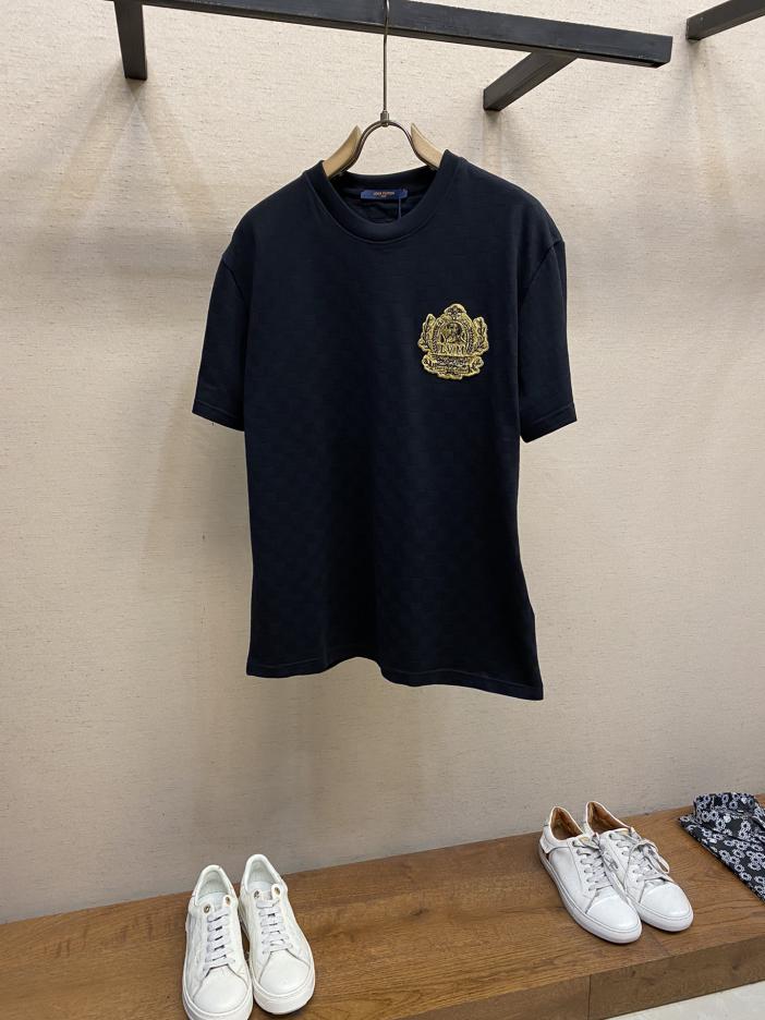 designer,replica,clothing,fake,1:1,lv,luxury,high quality LV gold thread seal checkerboard short sleeves (851F) designer,replica,clothing,fake,1:1,lv,luxury,high quality LV gold thread seal checkerboard short sleeves (851F)
