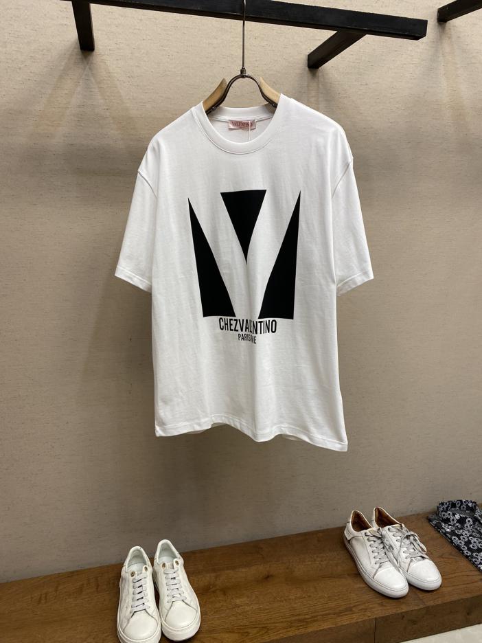 designer,replica,clothing,fake,1:1,lv,luxury,high quality Valentino men’s and women’s short-sleeved T-shirt (A6FE) designer,replica,clothing,fake,1:1,lv,luxury,high quality Valentino men’s and women’s short-sleeved T-shirt (A6FE)