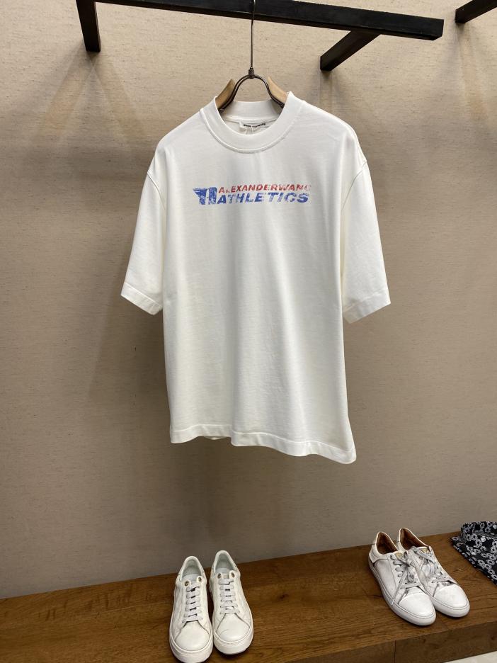 designer,replica,clothing,fake,1:1,lv,luxury,high quality Alexander Wang 2025FW Early Spring Incomplete Direct Print Printed Half-Sleeve T-Shirt (0F2E) designer,replica,clothing,fake,1:1,lv,luxury,high quality Alexander Wang 2025FW Early Spring Incomplete Direct Print Printed Half-Sleeve T-Shirt (0F2E)