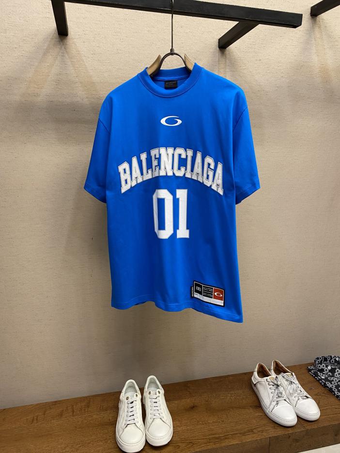 designer,replica,clothing,fake,1:1,lv,luxury,high quality Balenciaga basketball series embroidered printed jersey No. 01 short-sleeved T-shirt (2A46) designer,replica,clothing,fake,1:1,lv,luxury,high quality Balenciaga basketball series embroidered printed jersey No. 01 short-sleeved T-shirt (2A46)