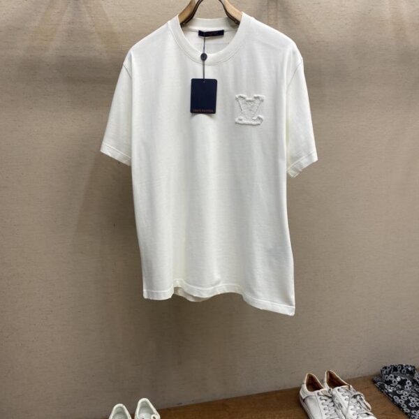 designer,replica,clothing,fake,1:1,lv,luxury,high quality LV 2025FW patch embroidered cotton half-sleeve T-shirt (BFD2)