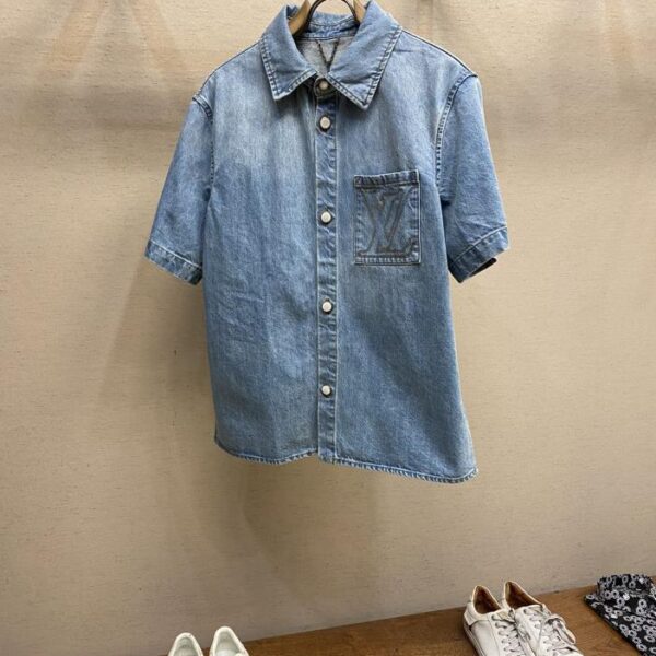 designer,replica,clothing,fake,1:1,lv,luxury,high quality LV embroidered pocket half-sleeve denim shirt (C445)