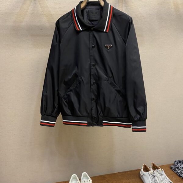 designer,replica,clothing,fake,1:1,lv,luxury,high quality Prada Men’s Oversize Regenerated Nylon Jacket (1E34)