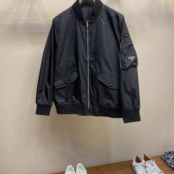 designer,replica,clothing,fake,1:1,lv,luxury,high quality Prada Men’s Regenerated Nylon Bomber Jacket (935B)