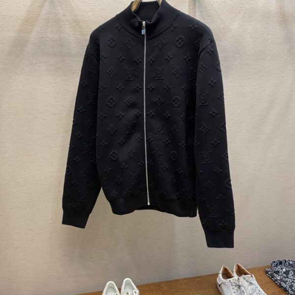 designer,replica,clothing,fake,1:1,lv,luxury,high quality LV 25ss early spring letter floral embossed jacquard stand collar knitted jacket fashionable men’s and women’s jacket (5243)
