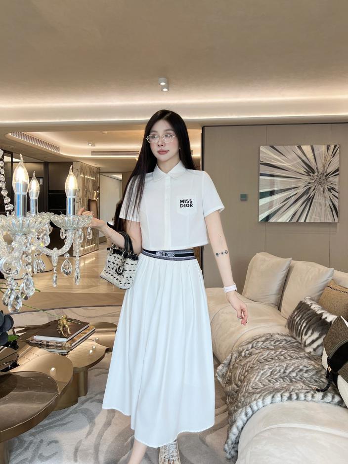designer,replica,clothing,fake,1:1,lv,luxury,high quality Dior new short-sleeved shirt + skirt suit/letter embroidery + jacquard webbing decoration (8645) designer,replica,clothing,fake,1:1,lv,luxury,high quality Dior new short-sleeved shirt + skirt suit/letter embroidery + jacquard webbing decoration (8645)