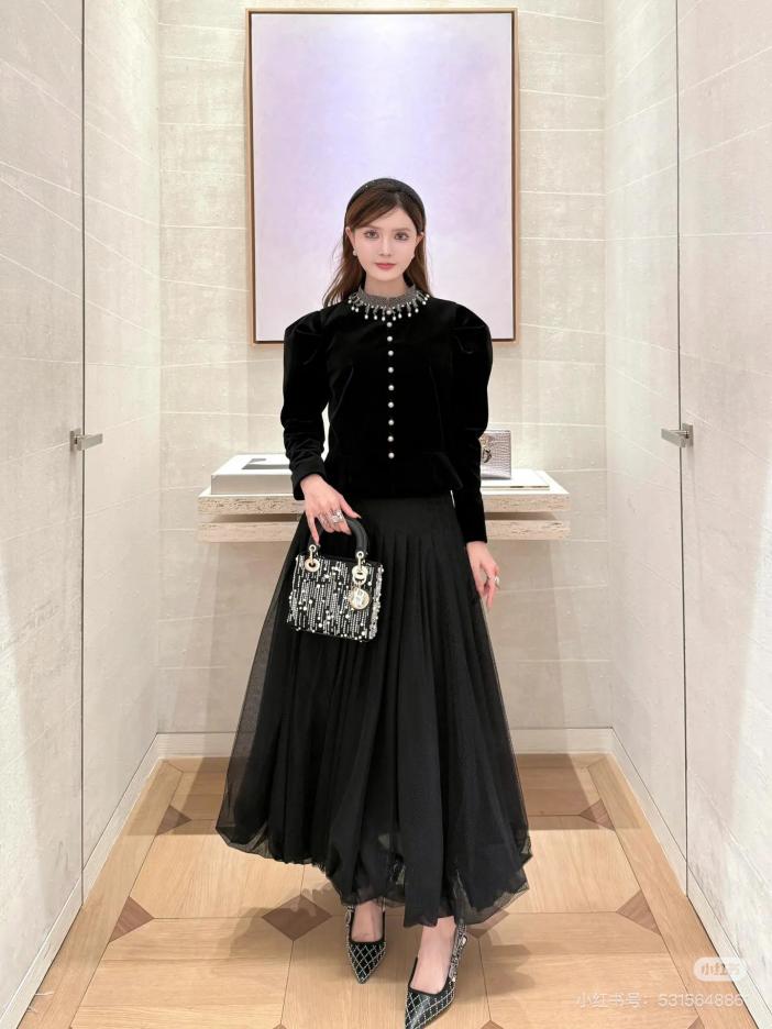 designer,replica,clothing,fake,1:1,lv,luxury,high quality Dior new mesh skirt (D036) designer,replica,clothing,fake,1:1,lv,luxury,high quality Dior new mesh skirt (D036)