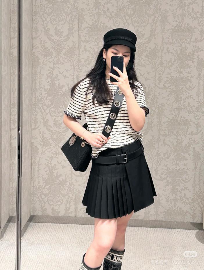 designer,replica,clothing,fake,1:1,lv,luxury,high quality Dior new early spring pleated skirt (97D6) designer,replica,clothing,fake,1:1,lv,luxury,high quality Dior new early spring pleated skirt (97D6)