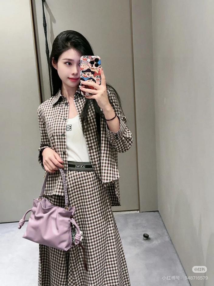 designer,replica,clothing,fake,1:1,lv,luxury,high quality Loewe new autumn and winter college style age-reducing plaid small plaid shirt (C71F) designer,replica,clothing,fake,1:1,lv,luxury,high quality Loewe new autumn and winter college style age-reducing plaid small plaid shirt (C71F)