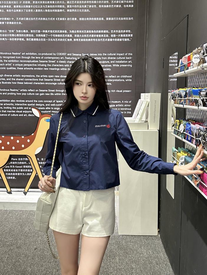 designer,replica,clothing,fake,1:1,lv,luxury,high quality Miu Miu new ribbed collar long-sleeved shirt (1FBD) designer,replica,clothing,fake,1:1,lv,luxury,high quality Miu Miu new ribbed collar long-sleeved shirt (1FBD)