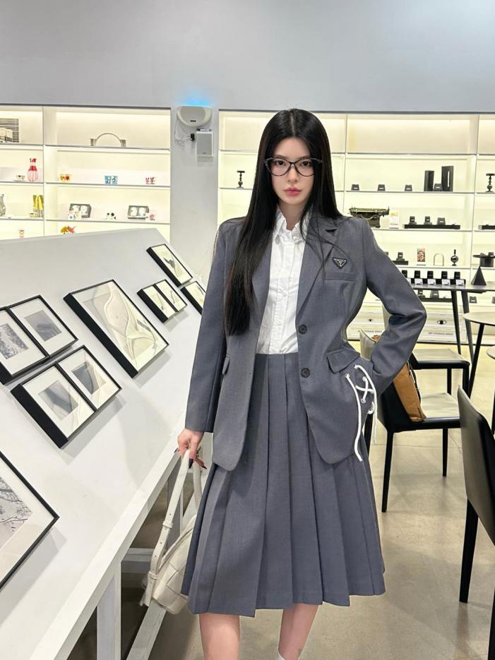 designer,replica,clothing,fake,1:1,lv,luxury,high quality Prada new early spring suit jacket (C411) designer,replica,clothing,fake,1:1,lv,luxury,high quality Prada new early spring suit jacket (C411)