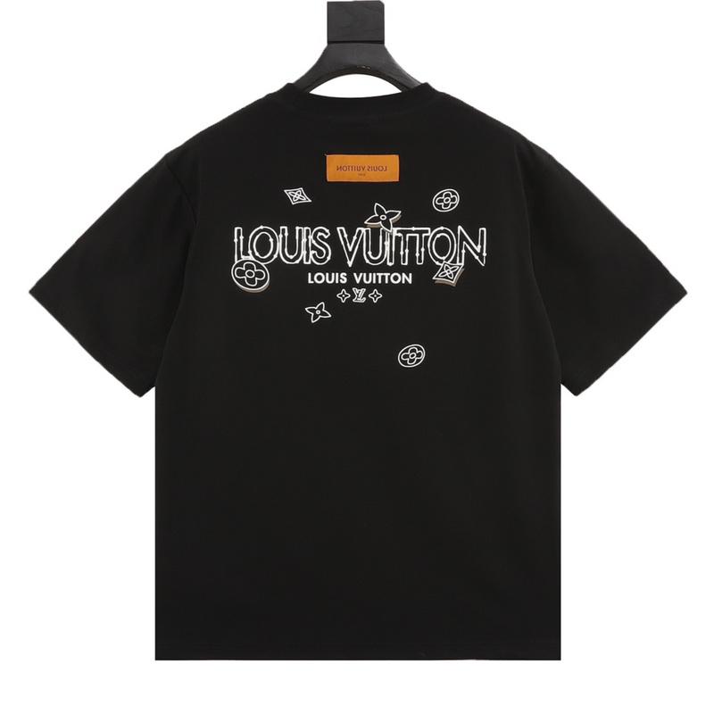 designer,replica,clothing,fake,1:1,lv,luxury,high quality Louis Vuitton four-leaf clover and back logo printed short-sleeved T-shirt (F72B) designer,replica,clothing,fake,1:1,lv,luxury,high quality Louis Vuitton four-leaf clover and back logo printed short-sleeved T-shirt (F72B)