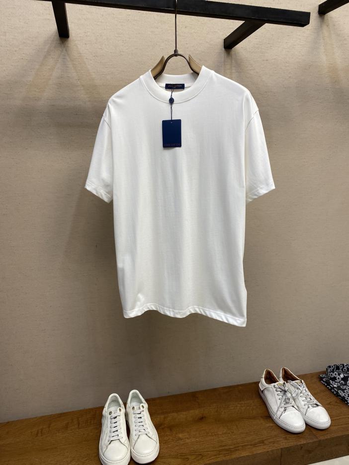 designer,replica,clothing,fake,1:1,lv,luxury,high quality Louis Vuitton’s new white cotton short-sleeved T-Shirt designer,replica,clothing,fake,1:1,lv,luxury,high quality Louis Vuitton’s new white cotton short-sleeved T-Shirt