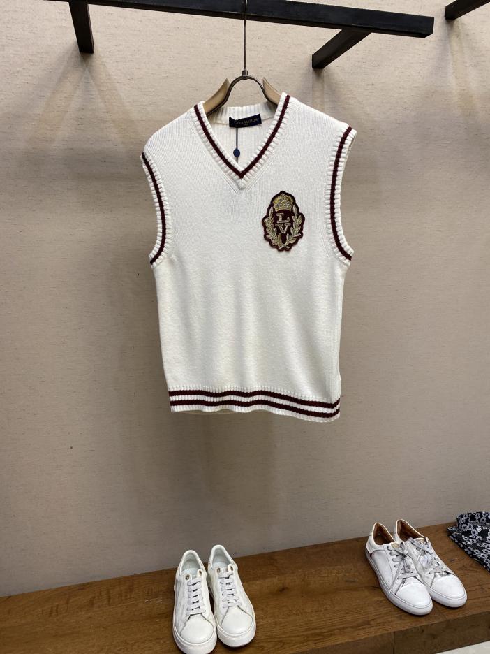 designer,replica,clothing,fake,1:1,lv,luxury,high quality Louis Vuitton Detailed sheepskin vest designer,replica,clothing,fake,1:1,lv,luxury,high quality Louis Vuitton Detailed sheepskin vest