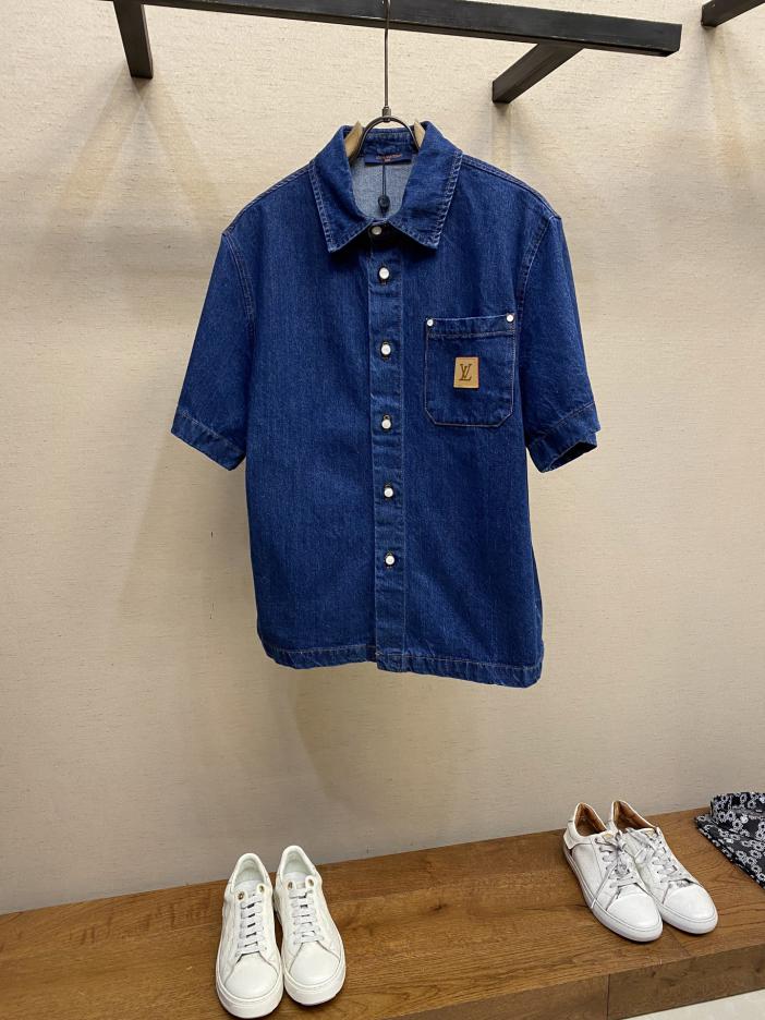 designer,replica,clothing,fake,1:1,lv,luxury,high quality Louis Vuitton show staff uniform short-sleeved shirt designer,replica,clothing,fake,1:1,lv,luxury,high quality Louis Vuitton show staff uniform short-sleeved shirt