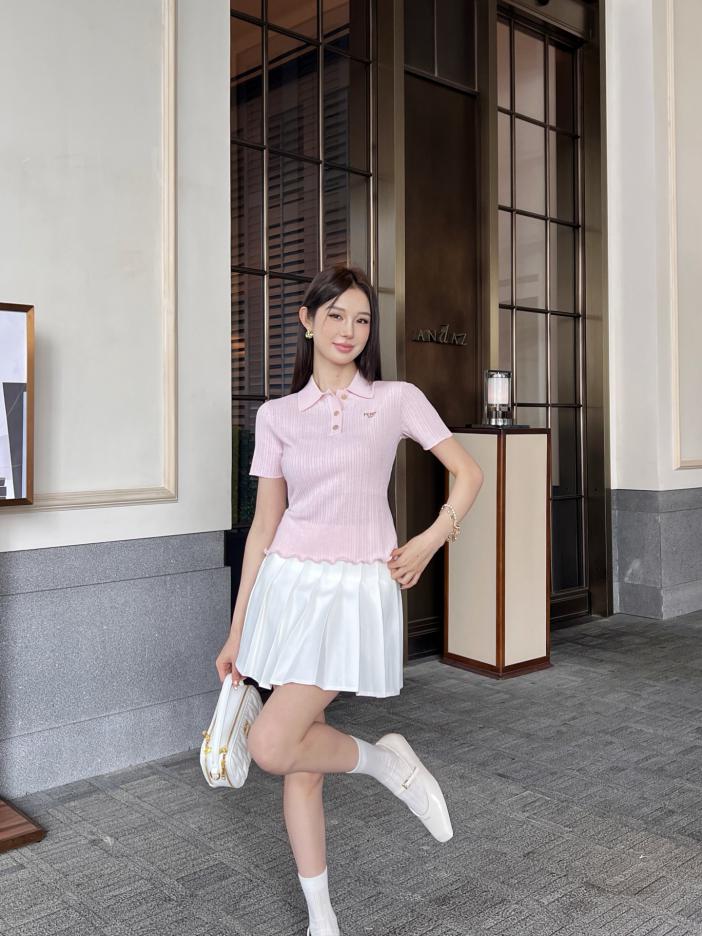 designer,replica,clothing,fake,1:1,lv,luxury,high quality Fendi spring and summer latest high-end gray age-reducing knitted polo shirt designer,replica,clothing,fake,1:1,lv,luxury,high quality Fendi spring and summer latest high-end gray age-reducing knitted polo shirt